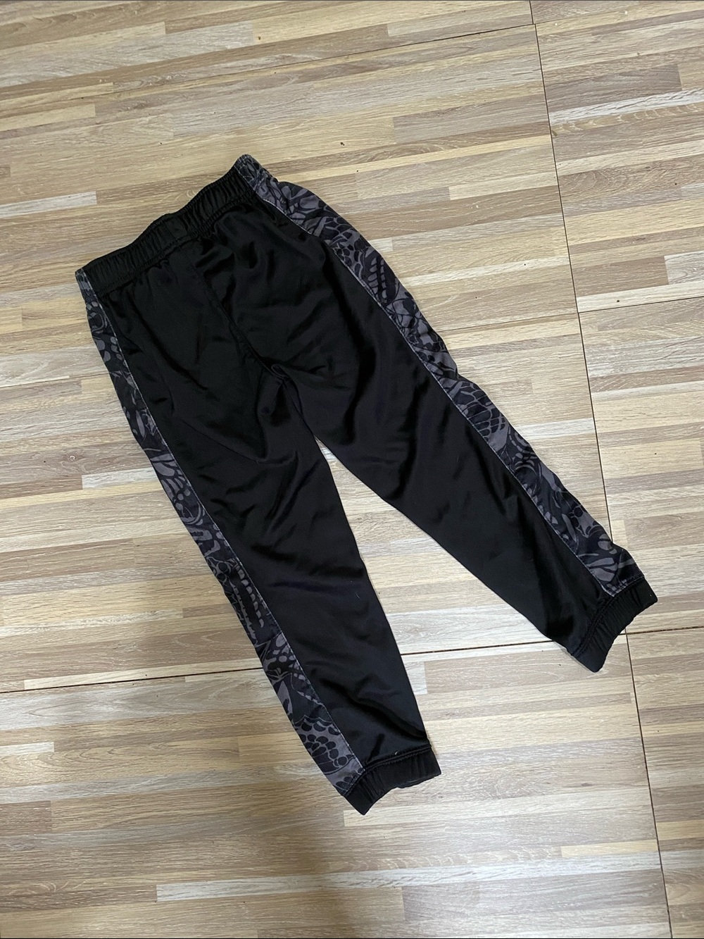 NIKE Dri Fit 2 piece track set size kids girls 5 - Picture 6 of 7